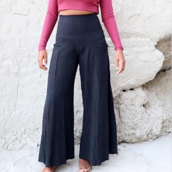 gaia conceptions Pants - Gaia Conceptions Wanderer Pants M L Black Wide Leg Perfect Pockets Hemp Cotton